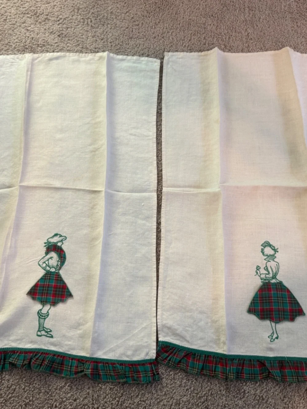 Vintage Tea Towel Set (Skirts lift)